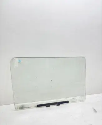 Volkswagen Transporter - Caravelle T3 Front door window/glass (coupe) 8640