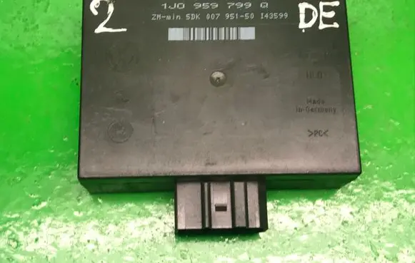 Volkswagen Bora BSM Control unit 1J0959799Q