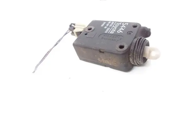 Toyota Avensis T220 Tailgate boot lock/latch motor 6915005010