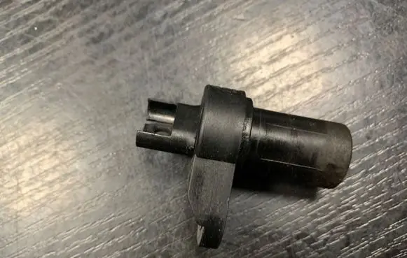 BMW 1 E81 E87 Camshaft position sensor 7558518