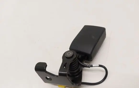 Mercedes-Benz CLA C117 X117 W117 Rear seatbelt buckle A1768600369