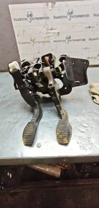 Opel Corsa E Pedal assembly 1990239 291M179