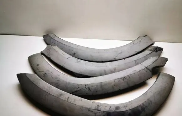 Rear arch trim