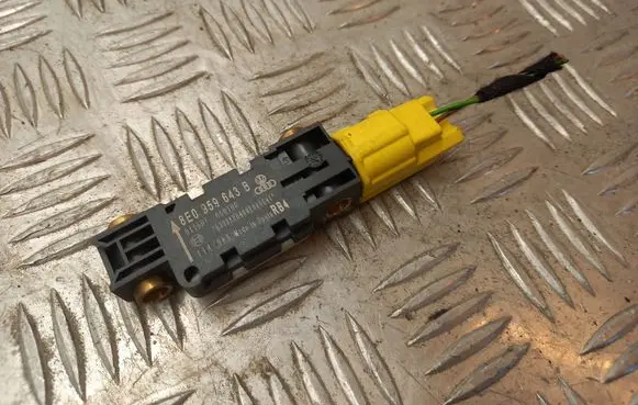 Audi A4 S4 B7 8E 8H Airbag deployment crash/impact sensor 8E0959643B