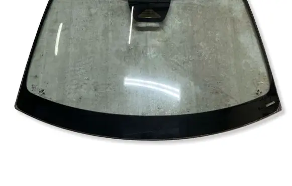 Volvo XC40 Front windscreen/windshield window 