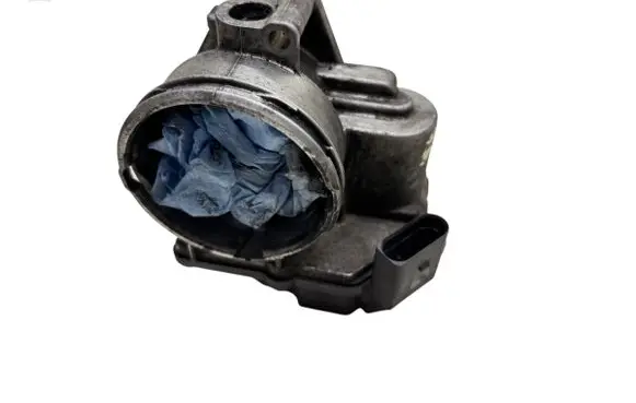Volkswagen Golf V Throttle valve 03G128063A