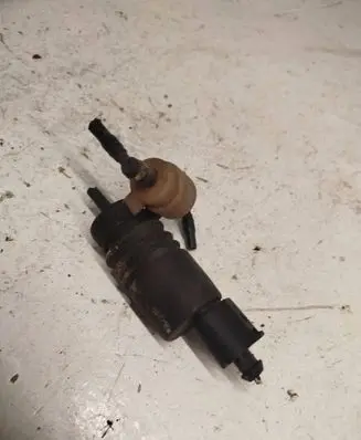 Windscreen/windshield washer pump