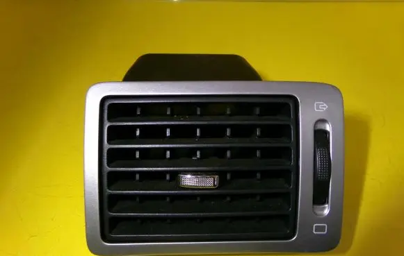 Peugeot 307 Dashboard side air vent grill/cover trim 9634498977