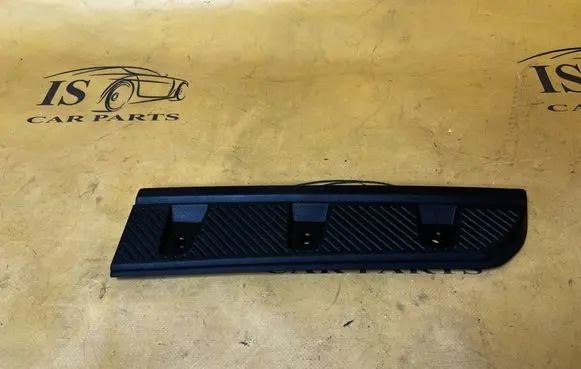 Ford Bronco (C) pillar trim M2DBS254A43BAW