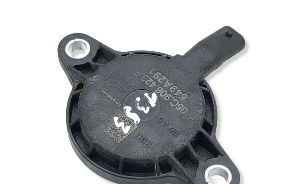 Audi A3 8Y Camshaft vanos timing valve 05C906423F 649A291