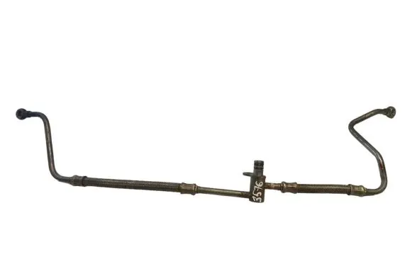 Land Rover Discovery 4 - LR4 Oil fill pipe LR038163