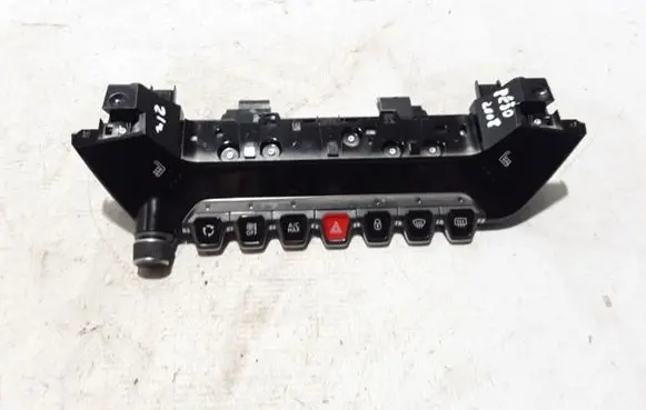 Peugeot 2008 II Air conditioner control unit module 98404586XU