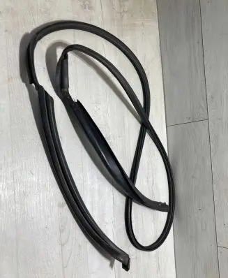 Mercedes-Benz CLK A208 C208 Front door glass trim molding 2087700098
