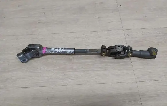 Toyota Yaris Steering wheel axle