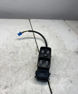 Mercedes-Benz C W203 Electric window control switch A2038210679 501955 220703SQ01
