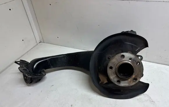 BMW 2 F45 Rear wheel hub spindle/knuckle 6851580 170920 46851580