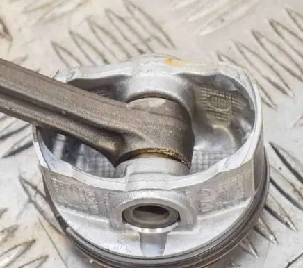 Piston