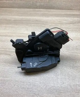 Mazda 5 Front door lock B82B84R 01452170