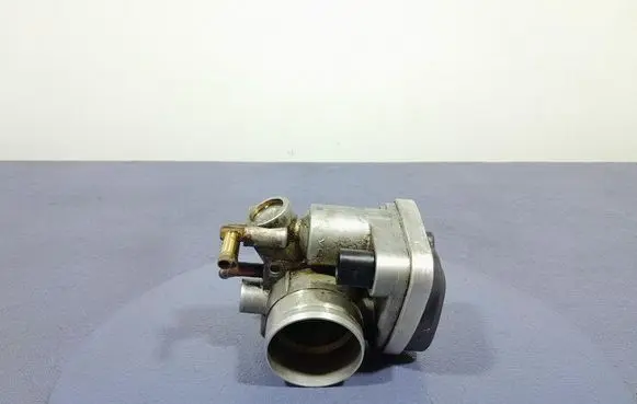 Volkswagen Cross Touran I Throttle body valve 06A133062AT