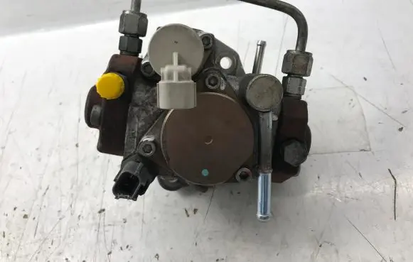 Toyota Verso Fuel injection high pressure pump HU2940000710 221000R040
