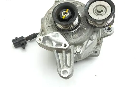 Hyundai Kona I Generator/alternator 3739003900 200508227S