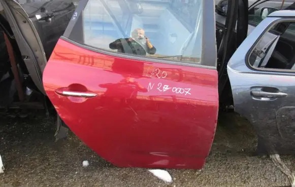 Hyundai ix20 Rear door