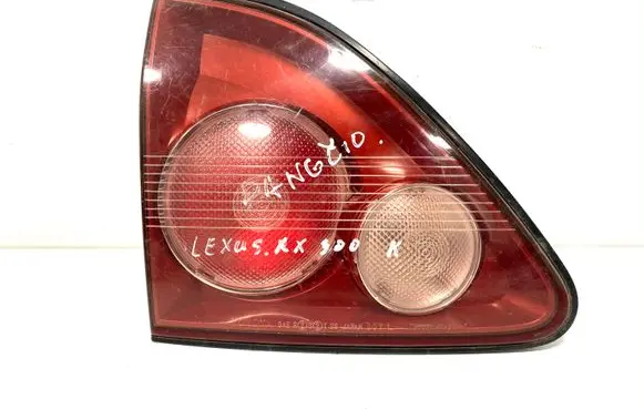 Tailgate rear/tail lights