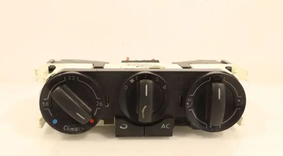Volkswagen Polo IV 9N3 Interior fan control switch 6Q0820045G