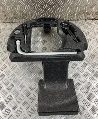 Audi A6 S6 C7 4G Tool set 4G0012109A
