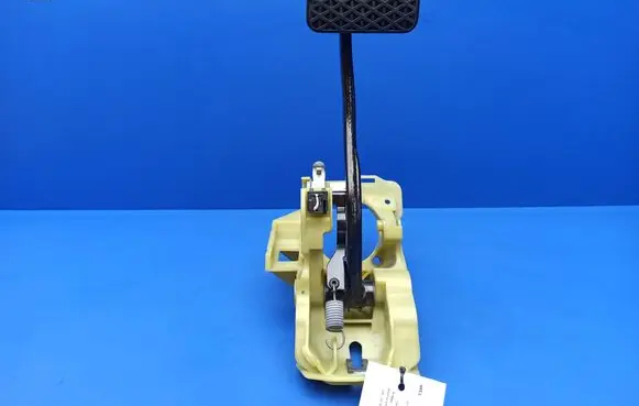 BMW 6 E63 E64 Brake pedal 676922403 4010614 3510676103207
