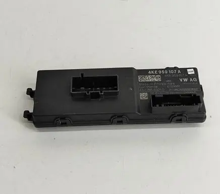 Porsche Taycan 9J1 Tailgate/trunk control unit/module 4KE959107A A2C76549210