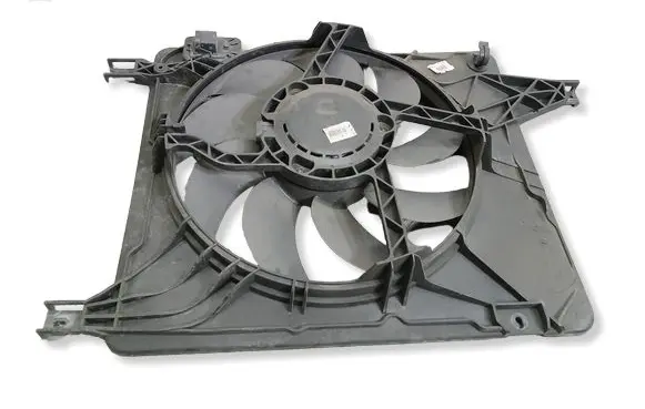Nissan Qashqai+2 Electric radiator cooling fan 