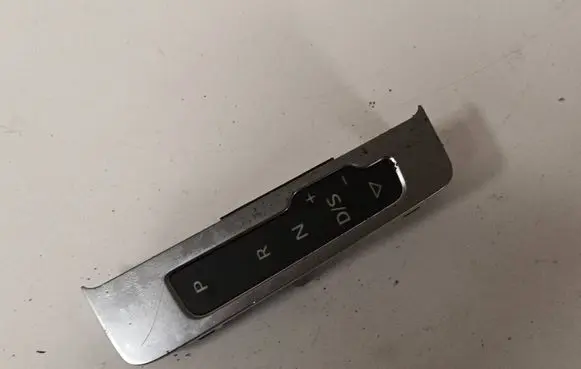 Audi A3 S3 8V Gear shift selector indicator 8V1713463A