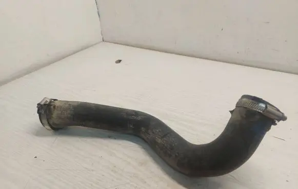Audi Q7 4L Intercooler hose/pipe 7L6145737b
