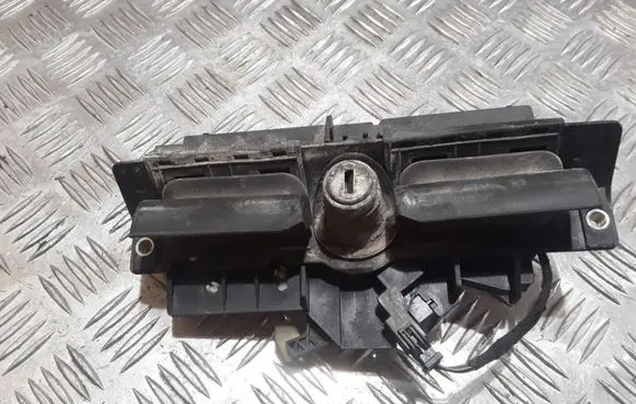 Audi A3 S3 8L Tailgate/trunk/boot exterior handle 8D9827565 4B0827565