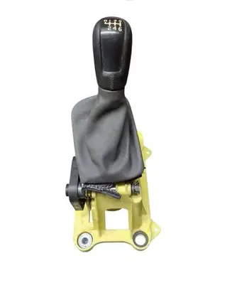 Volvo V50 Gear shifter/selector 30783139