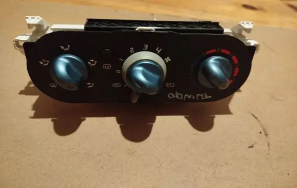 Renault Twingo II Climate control unit 0991282C 69837002 0811182A8359
