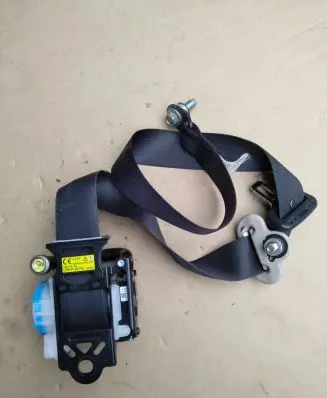 Mazda 6 Front seatbelt