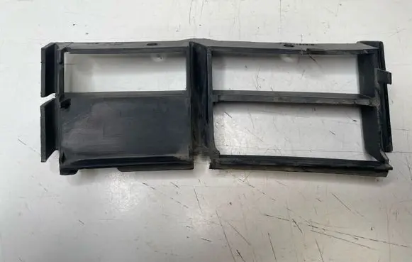 BMW 5 E39 Front bumper lower grill HFBM11003G1