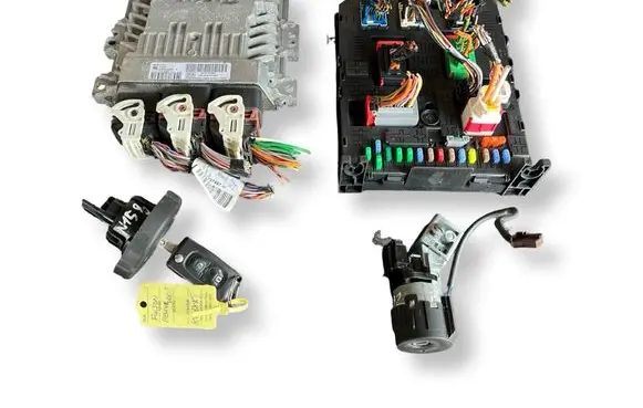 Peugeot 3008 I Engine ECU kit and lock set S180075002K 9676761080