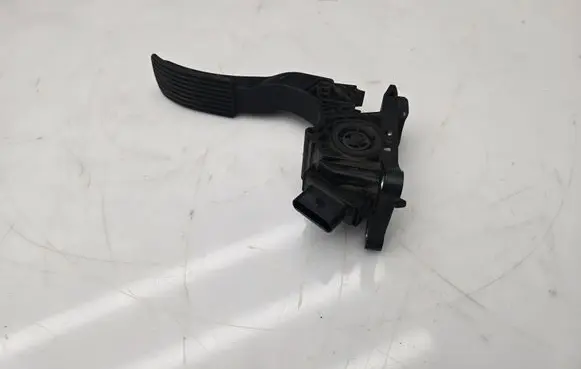 Mercedes-Benz Sprinter W906 Accelerator throttle pedal A9073010100 0280755357 ZGS0010002