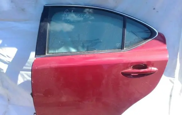 Lexus IS 220D-250-350 Rear door raudona