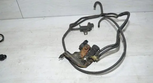 Dacia Lodgy Vacuum valve 8239790180
