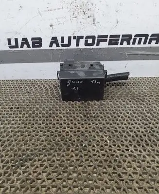Nissan Juke I F15 Fuse module 243821KN0A
