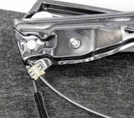 Opel Astra K Front door electric window regulator 39142315