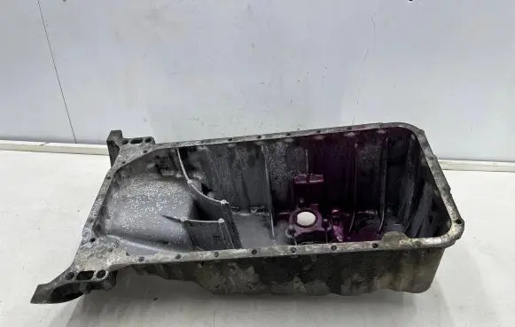 Mercedes-Benz Sprinter W901 W902 W903 W904 Oil sump 6110140902 r6110140902