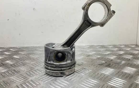 Audi A5 Sportback 8TA Piston with connecting rod CGL 038J V400
