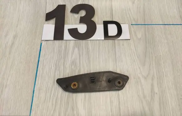 Ford Mondeo Mk III Front bumper mounting bracket S7117D958A