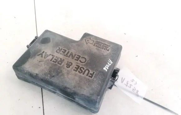 Chrysler Sebring (ST-22 - JR) Fuse box cover 04759396AE