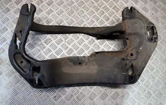 BMW X5 E70 Gearbox mounting bracket 6786745
